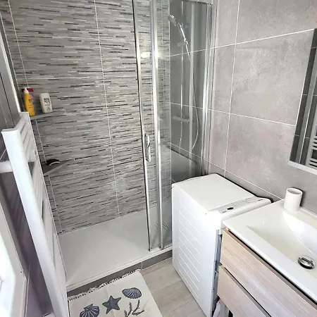 T2 Climatise - Wi-fi - Parking - Piscine - Tennis - 200m Plages & Commerces - Fr-1-316-322 Apartment *